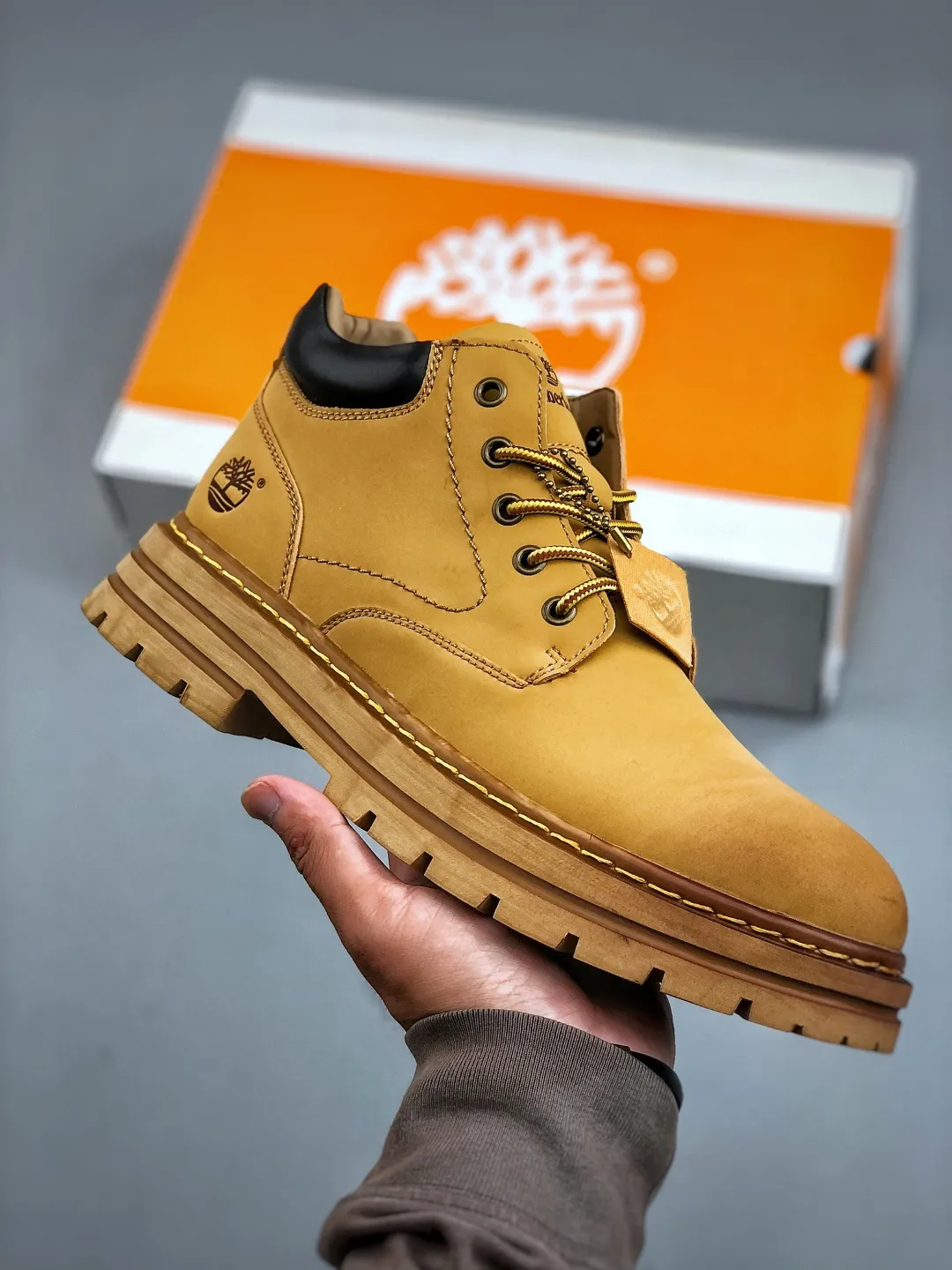 Local self-pickup💰480 Support store Timberland/Timberland classic 25ss new mid-top classic re-engineered brand new upgrade Guangdong factory quality original box original packaging The fabric is made of Italian 🇮🇹 top matte cowhide with anti-odor and anti-corrosion genuine leather latex insoles to give you a perfect wearing experience High quality and durable, a must-have for sportsmen Specially designed to treat bad looks High-quality and first-class foot feel Exclusive supply Size: 39-44 one size larger